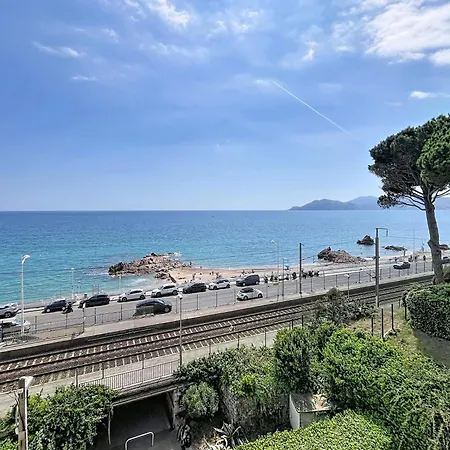 Beautiful Sea View Direct Access Parking Ac アパート