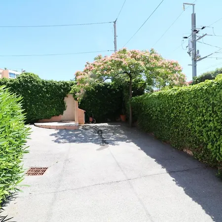 Beautiful Sea View Direct Access Parking Ac