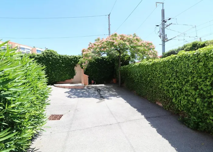 Studio Beautiful Sea View Direct Beach Access Parking Ac