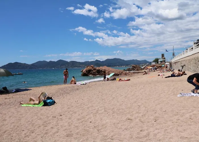 Studio Beautiful Sea View Direct Beach Access Parking Ac Lägenhet Cannes